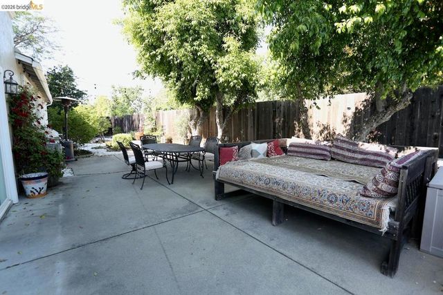 2198 La Orinda Pl, Concord, CA 94518