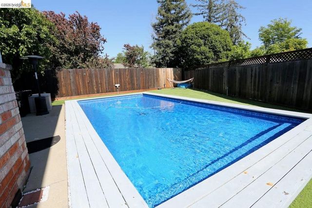 2198 La Orinda Pl, Concord, CA 94518