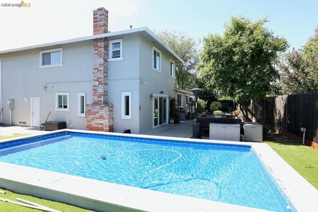 2198 La Orinda Pl, Concord, CA 94518