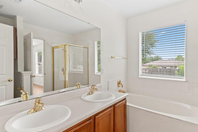 14320 Teacup LN, Pflugerville, TX 78660