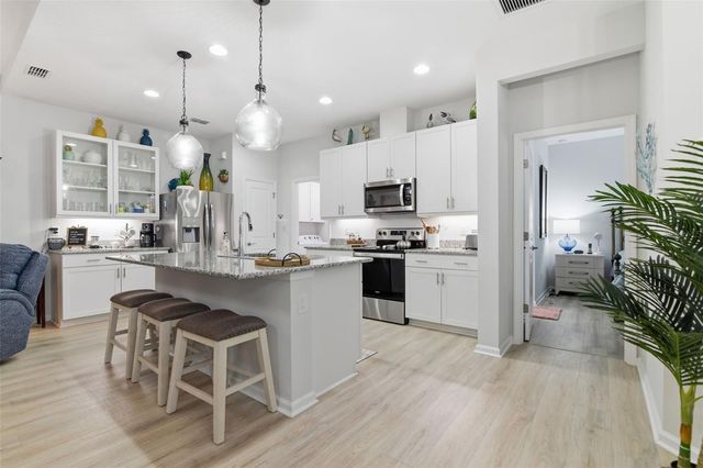 521 MARGARITAVILLE AVENUE, Daytona Beach, FL 32124