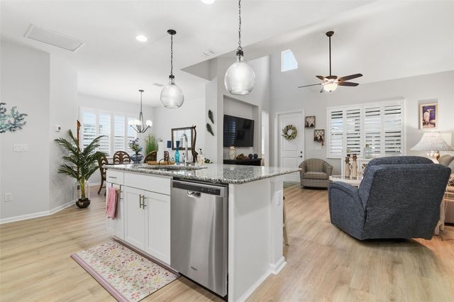 521 MARGARITAVILLE AVENUE, Daytona Beach, FL 32124