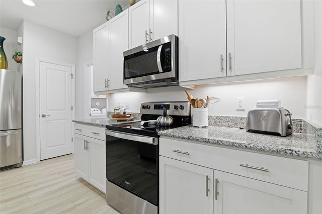 521 MARGARITAVILLE AVENUE, Daytona Beach, FL 32124