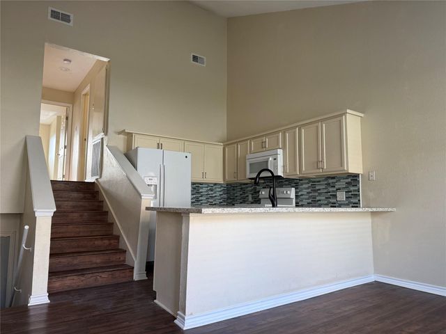 3700 83rd Street 26, Galveston, TX 77554