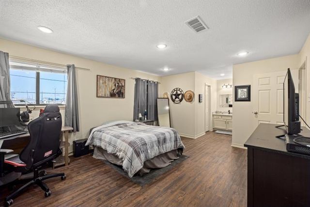 3700 83rd Street 26, Galveston, TX 77554