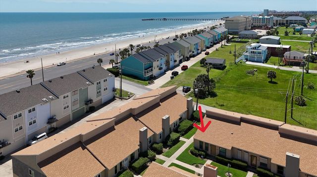 3700 83rd Street 26, Galveston, TX 77554