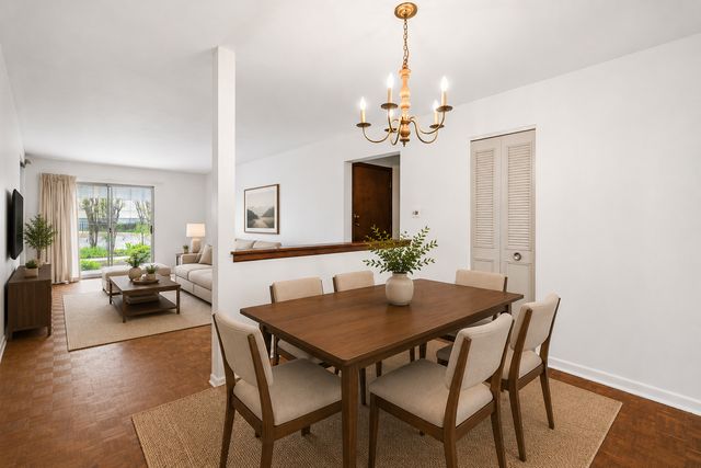 1424 Lehigh Avenue B1, Glenview, IL 60026