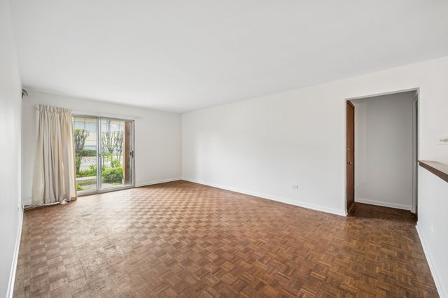 1424 Lehigh Avenue B1, Glenview, IL 60026
