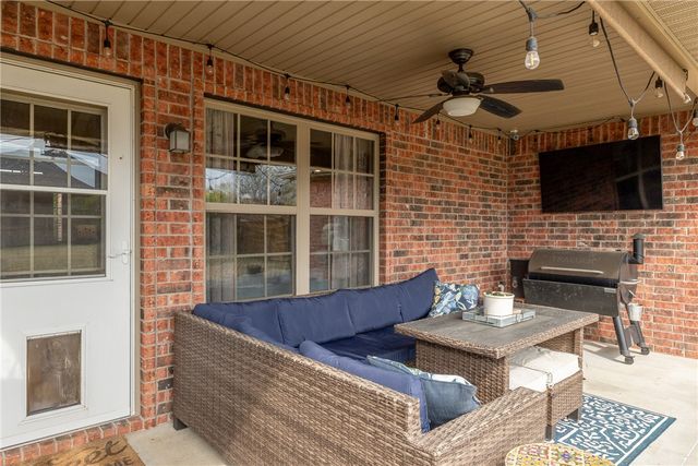 2001 Quinlan Avenue, Lowell, AR 72745