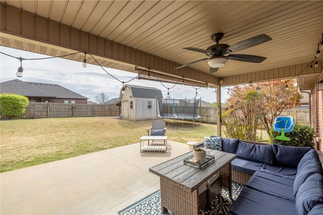 2001 Quinlan Avenue, Lowell, AR 72745