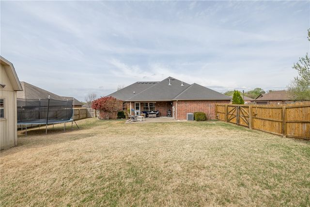 2001 Quinlan Avenue, Lowell, AR 72745