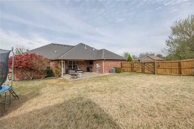 2001 Quinlan Avenue, Lowell, AR 72745