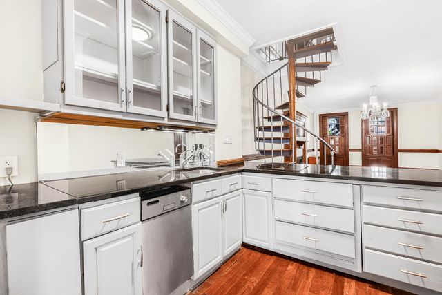 232 W 137th Street, New York City, NY 10030