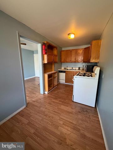 7 W 21ST ST, Chester, PA 19013