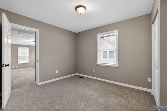 2214 Kildare Street NW, Huntsville, AL 35811