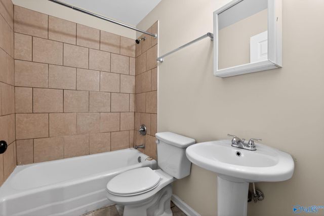 2214 Kildare Street NW, Huntsville, AL 35811