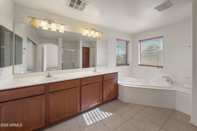 8912 S 40th Drive, Phoenix, AZ 85339