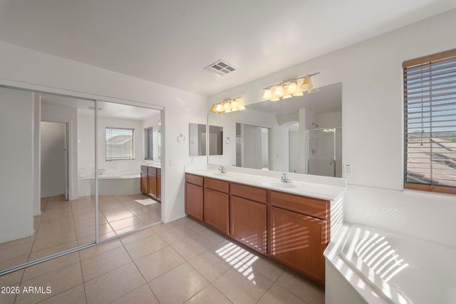 8912 S 40th Drive, Phoenix, AZ 85339