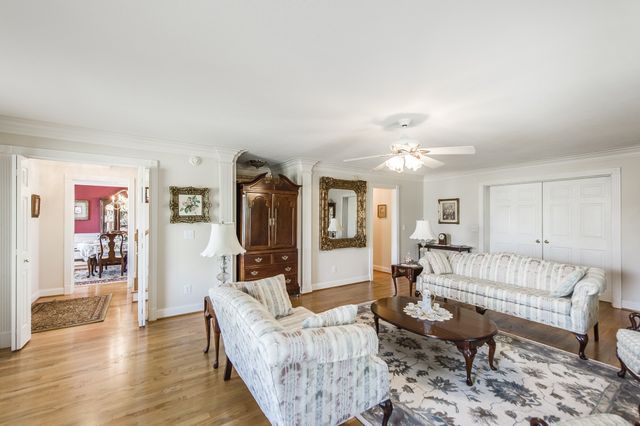 1626 New Highway 52 E, Westmoreland, TN 37186