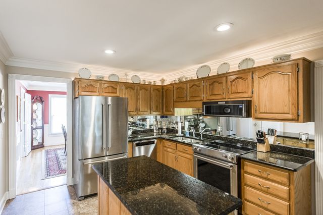 1626 New Highway 52 E, Westmoreland, TN 37186