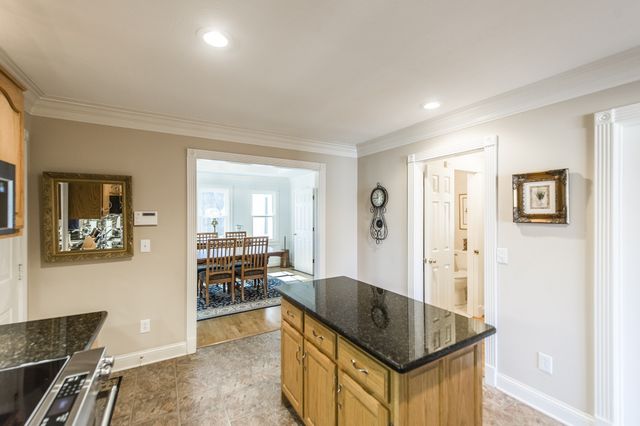1626 New Highway 52 E, Westmoreland, TN 37186