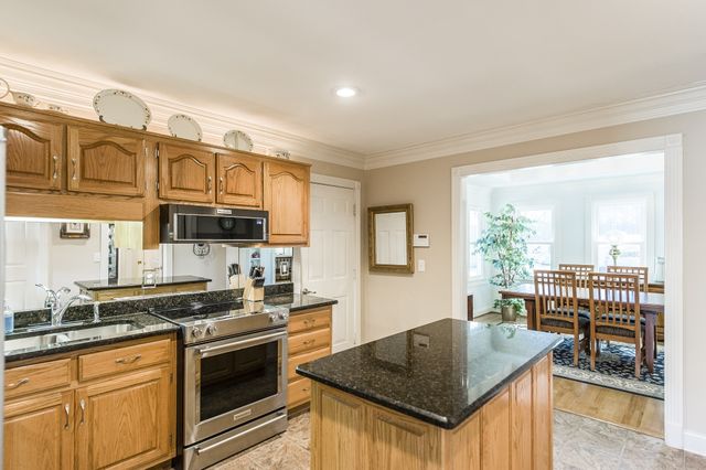1626 New Highway 52 E, Westmoreland, TN 37186