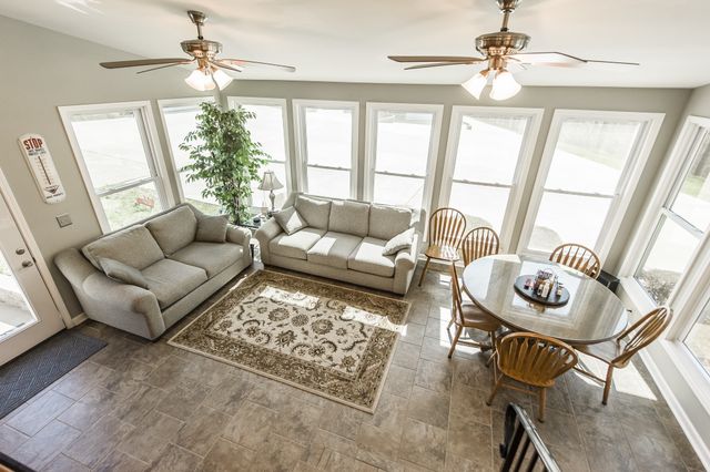 1626 New Highway 52 E, Westmoreland, TN 37186