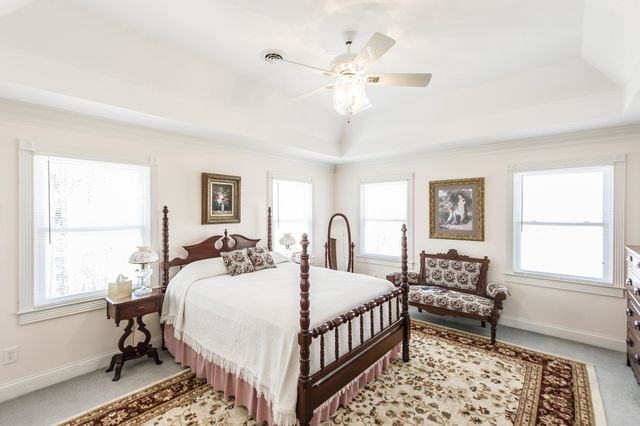 1626 New Highway 52 E, Westmoreland, TN 37186