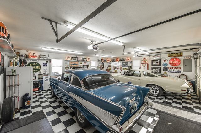 1626 New Highway 52 E, Westmoreland, TN 37186