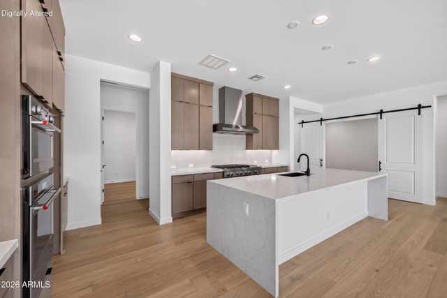 10438 E ULYSSES Avenue, Mesa, AZ 85212