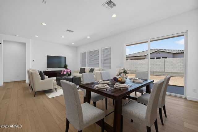 10438 E ULYSSES Avenue, Mesa, AZ 85212
