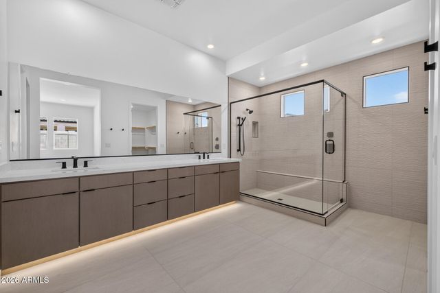10438 E ULYSSES Avenue, Mesa, AZ 85212