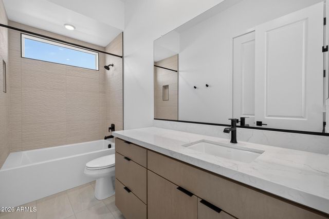 10438 E ULYSSES Avenue, Mesa, AZ 85212