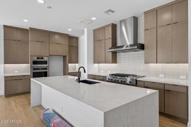 10438 E ULYSSES Avenue, Mesa, AZ 85212