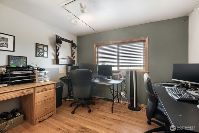 4329 S 239th PL, Kent, WA 98032