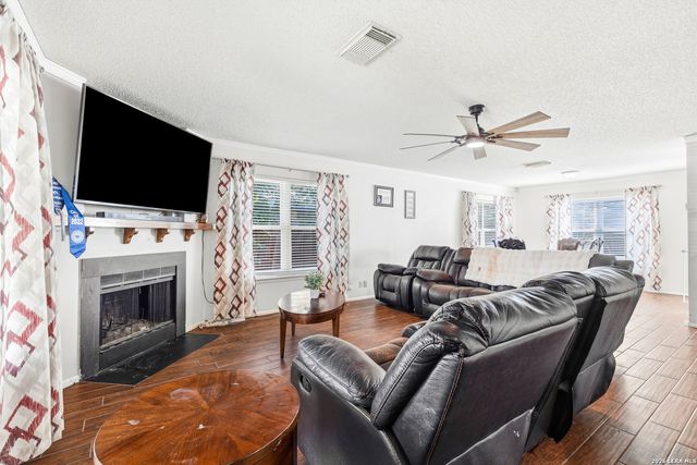 7503 GARDEN GRV, San Antonio, TX 78250