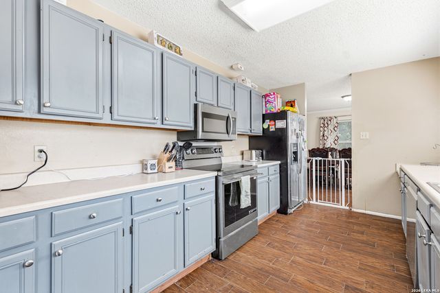 7503 GARDEN GRV, San Antonio, TX 78250