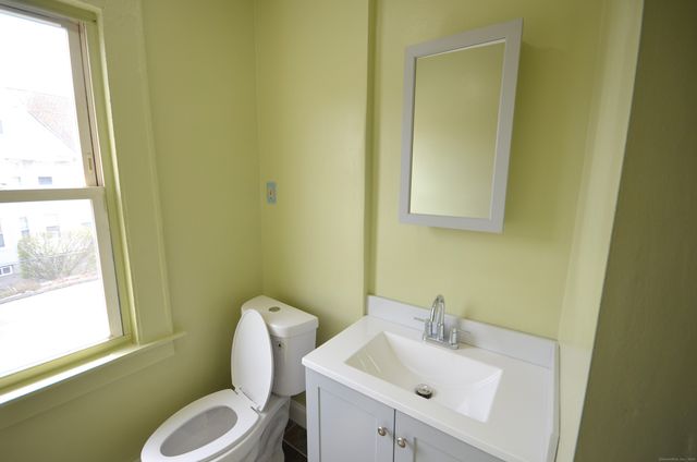 1621 Stratford Avenue, Stratford, CT 06615