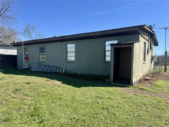 630 County Road 1750, London, AR 72847