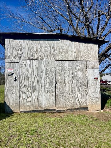 630 County Road 1750, London, AR 72847