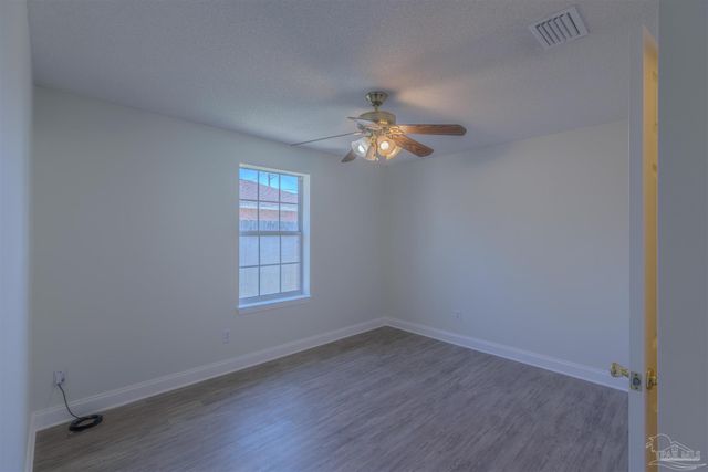 1000 Softshoe Pl, Pensacola, FL 32506