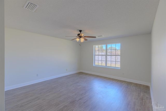 1000 Softshoe Pl, Pensacola, FL 32506