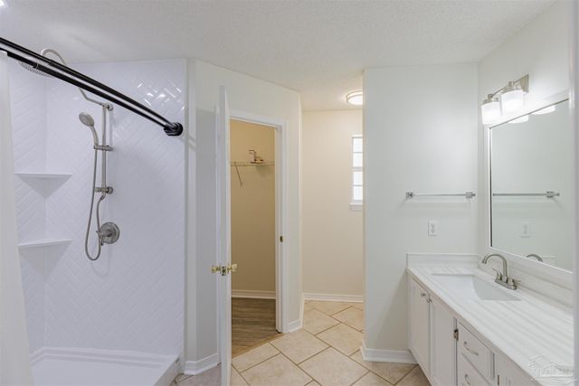 1000 Softshoe Pl, Pensacola, FL 32506