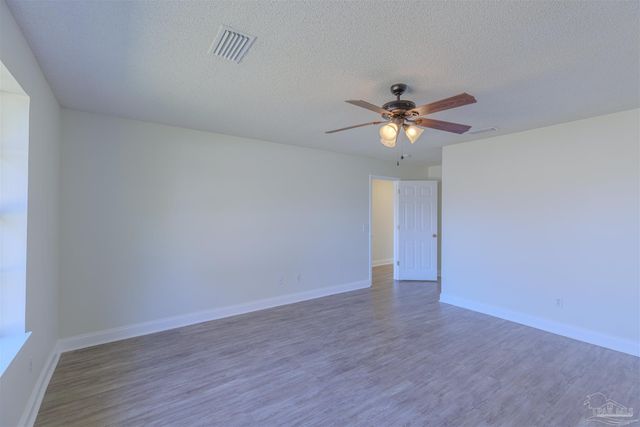 1000 Softshoe Pl, Pensacola, FL 32506