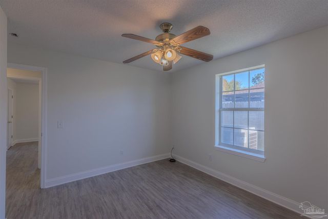 1000 Softshoe Pl, Pensacola, FL 32506