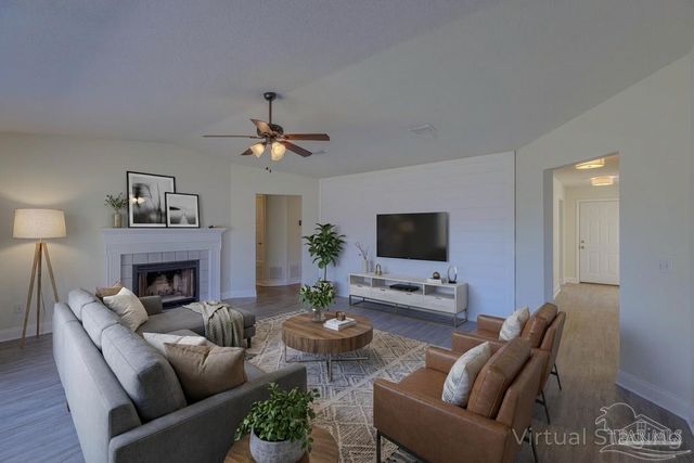 1000 Softshoe Pl, Pensacola, FL 32506