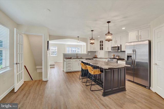 500 BRIDLE PATH LN, Red Lion, PA 17356