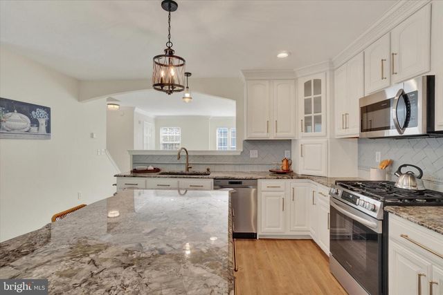 500 BRIDLE PATH LN, Red Lion, PA 17356