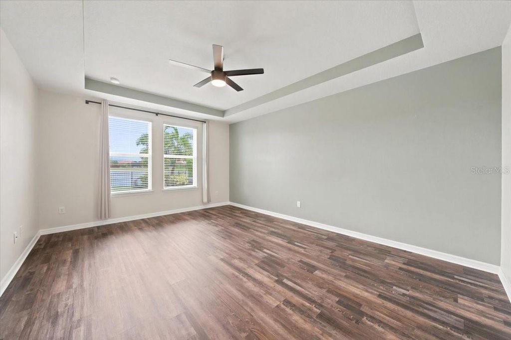 Image 25 of property listing at 13240 SAW PALM CRK, Bradenton, FL 34211