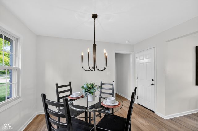 10511 E Lakeshore Drive, Carmel, IN 46033